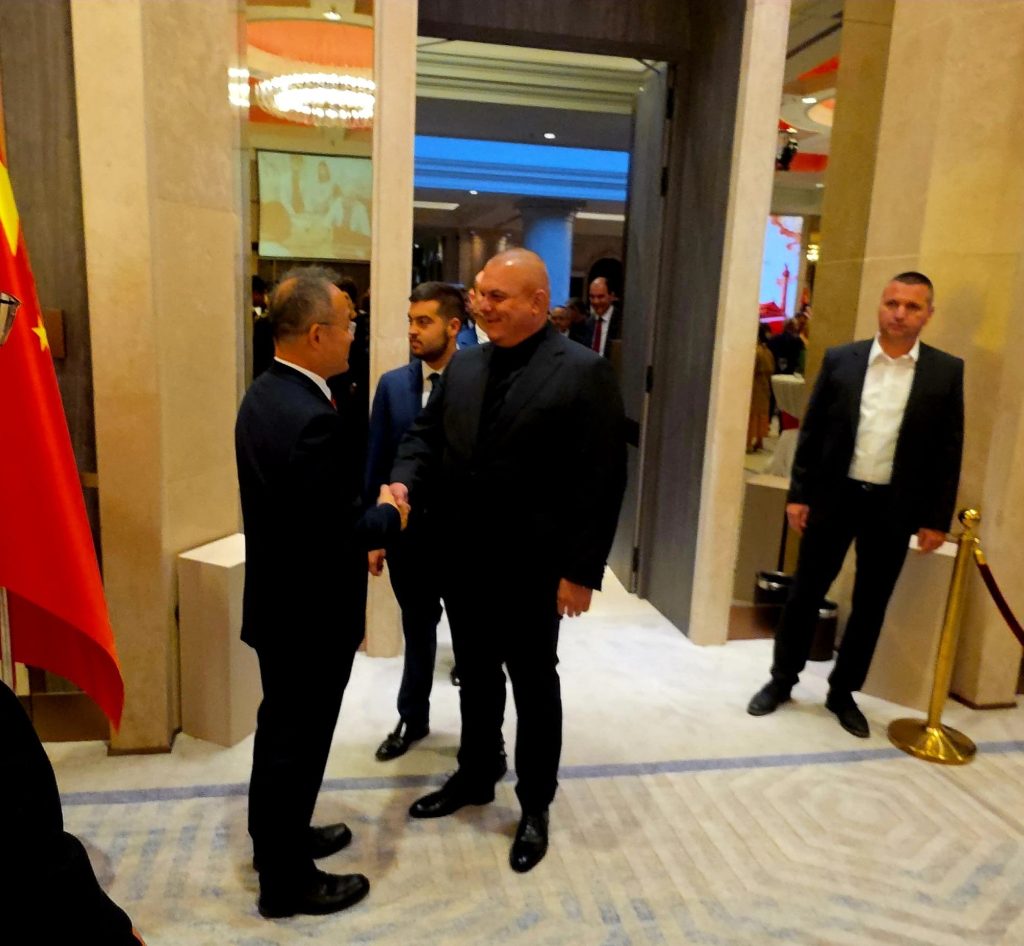 Dalibor Ambasada Kine SLIKE 2