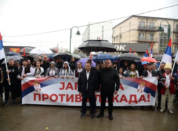 U Jagodini je održan skup „Jagodina protiv blokada“Preko 1300 građana pomoravske prestonice je (1)