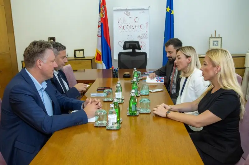 main_webp_auto_generated_macura040825_2