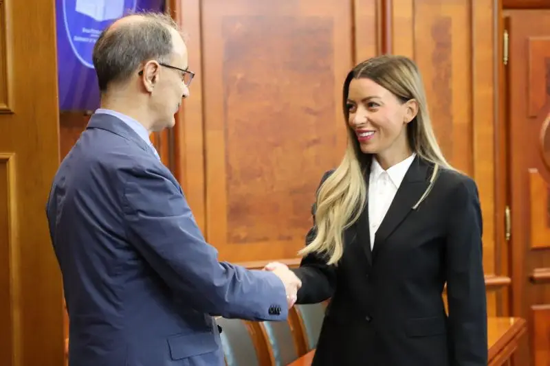 main_webp_auto_generated_macut070825_3