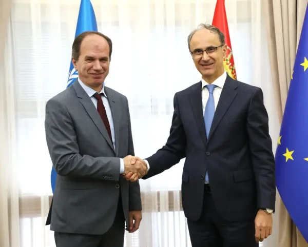 main_webp_auto_generated_macut_beris120925