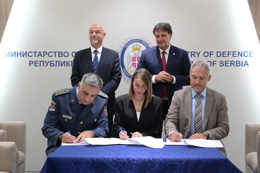 main_webp_auto_generated_mod_mom_air240925