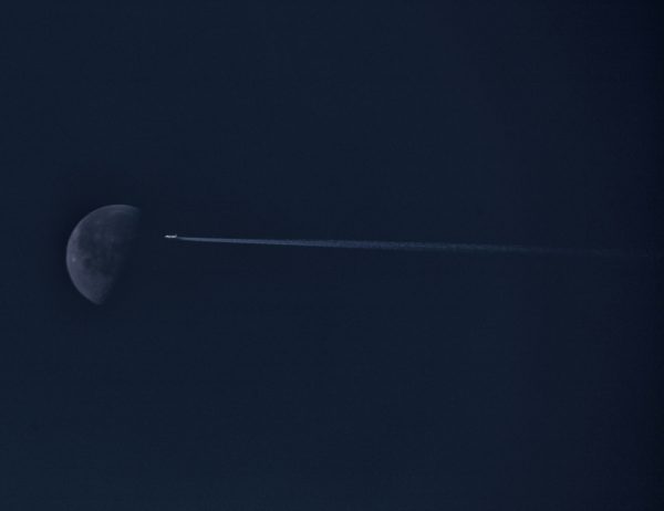 Avion za Mesec – Bernd Dittrich on Unsplash