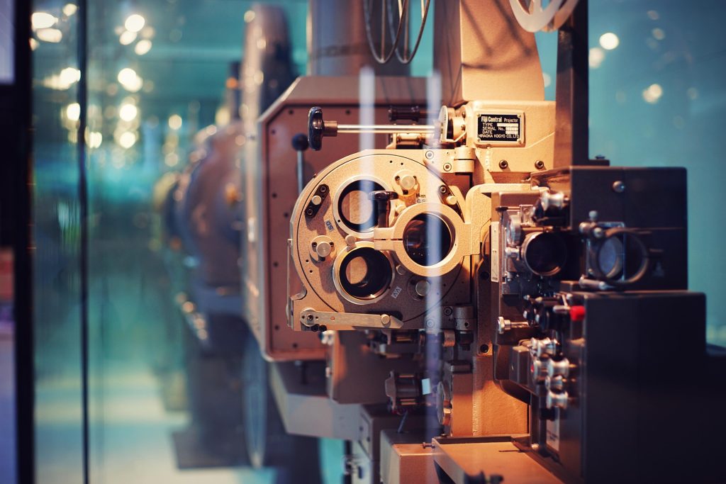 Kinoprojektor – we-o_rd35rxy0spjt42vbd from Pixabay