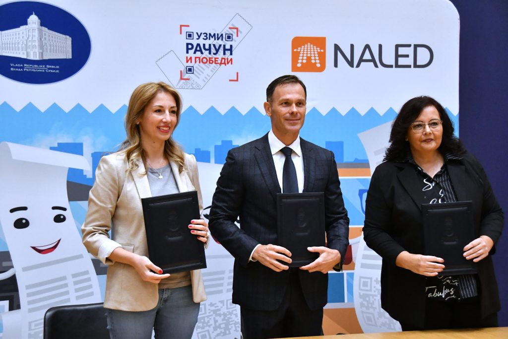 URUÈENJE KLJUÈEVA STANA I AUTOMOBILA