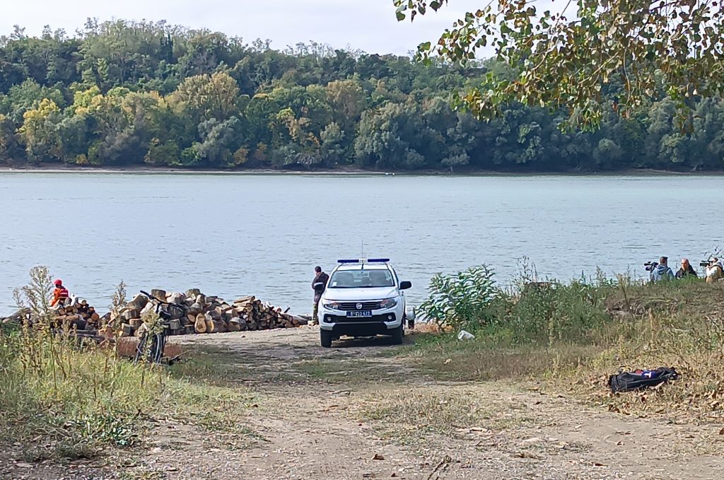 Čamac prevrnut Dunav