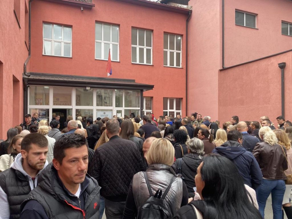 Kosovo glasanje gužva