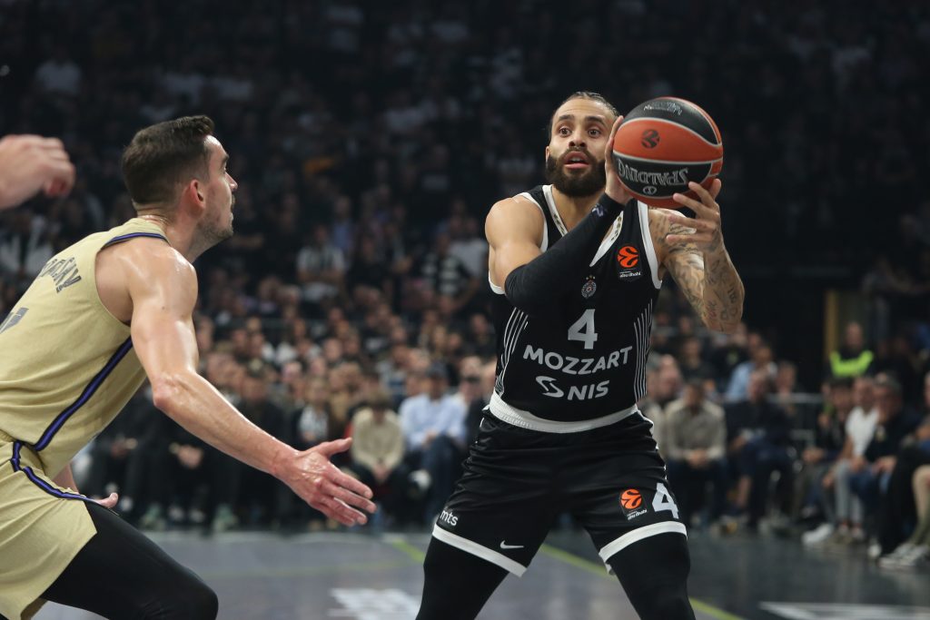 DVEJN VAINGTON DUNIOR