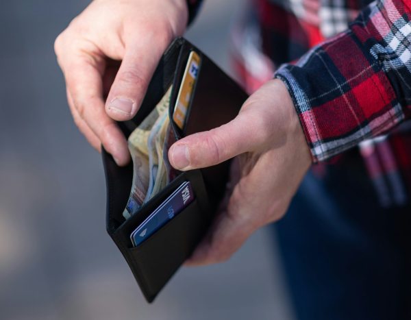 emil-kalibradov-swIN9v5uS5Y-unsplash