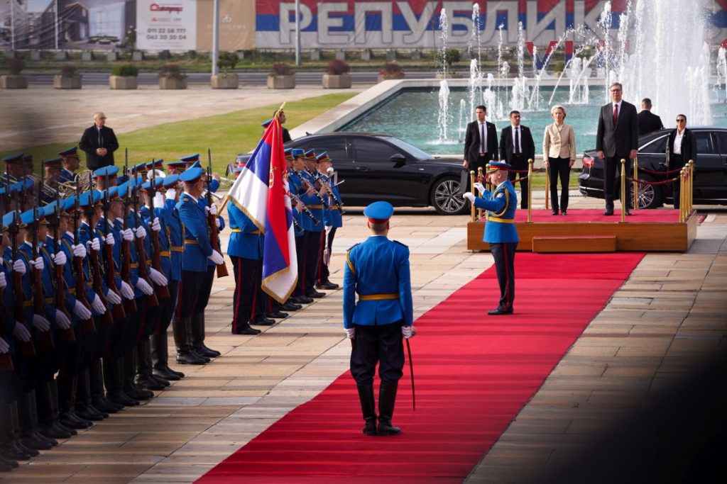 URSULA FON DEN LAJEN I ALEKSANDAR VUČIĆ