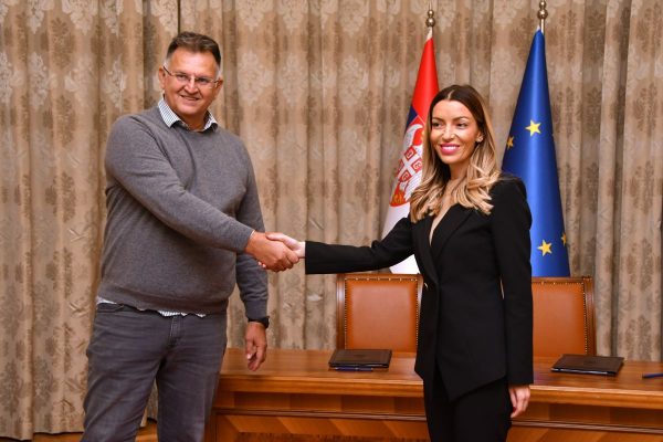 DIMITRIJE KNJEGINJIĆ I ADRIJANA MESAROVIĆ