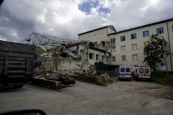 vony-razom-cB3IGMWDOuo-unsplash