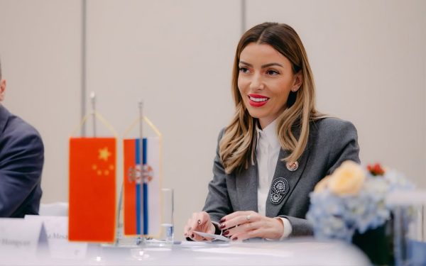 Adrijana Mesarević, Kina, Srbija