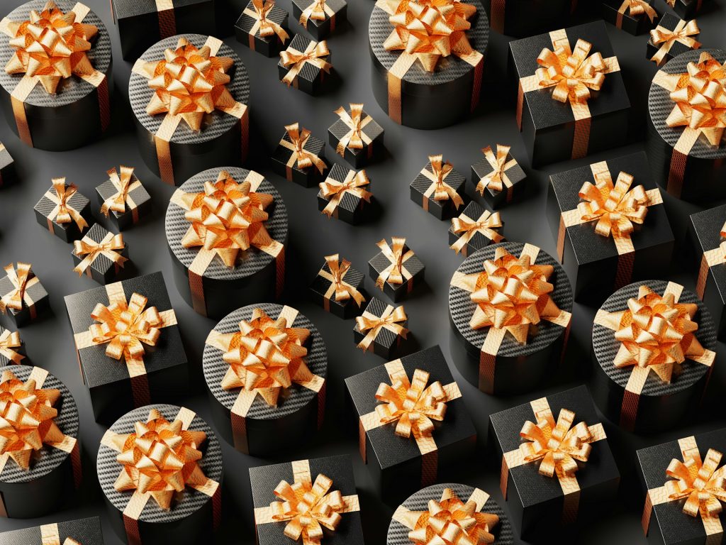 Pokloni, poklončići, Crni petak – Igor Omilaev on Unsplash