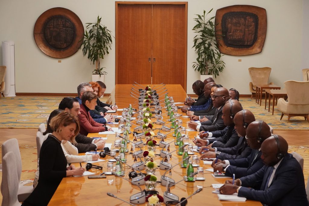 ANA BRNABIC, FELIKS ANTOAN CISEKEDI CILOMBO