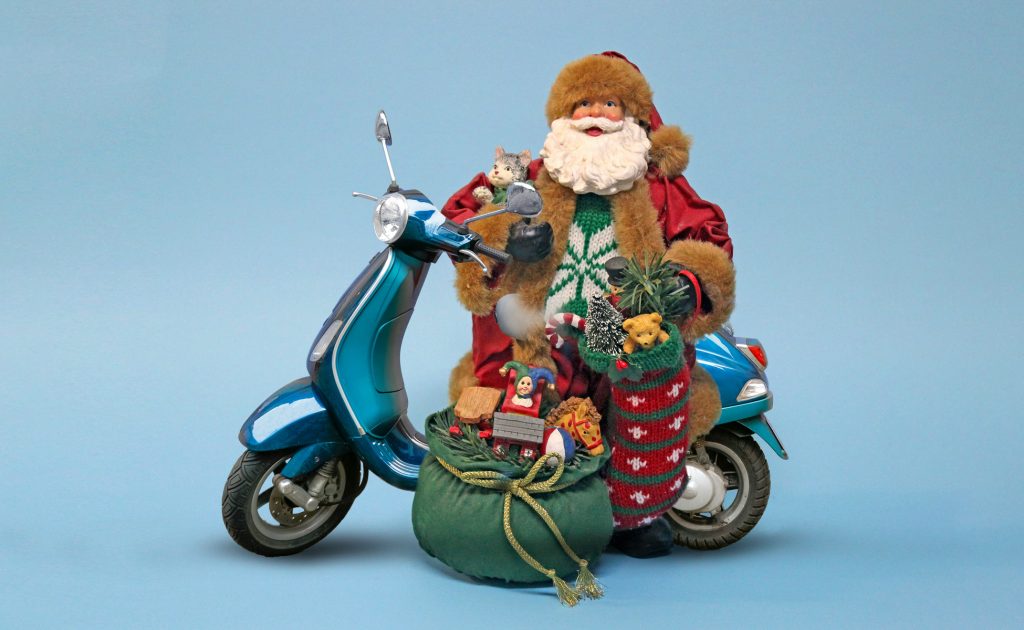 Deda Mraz, igračka, Vespa 1950×1200