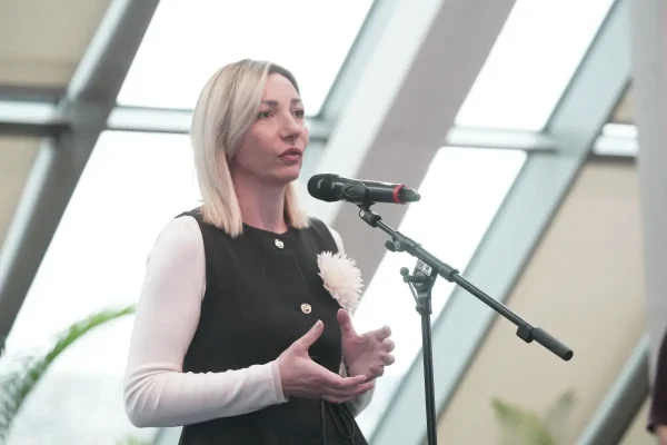 image003 Adrijana Macura, Bazar, Međunarodni klub žena