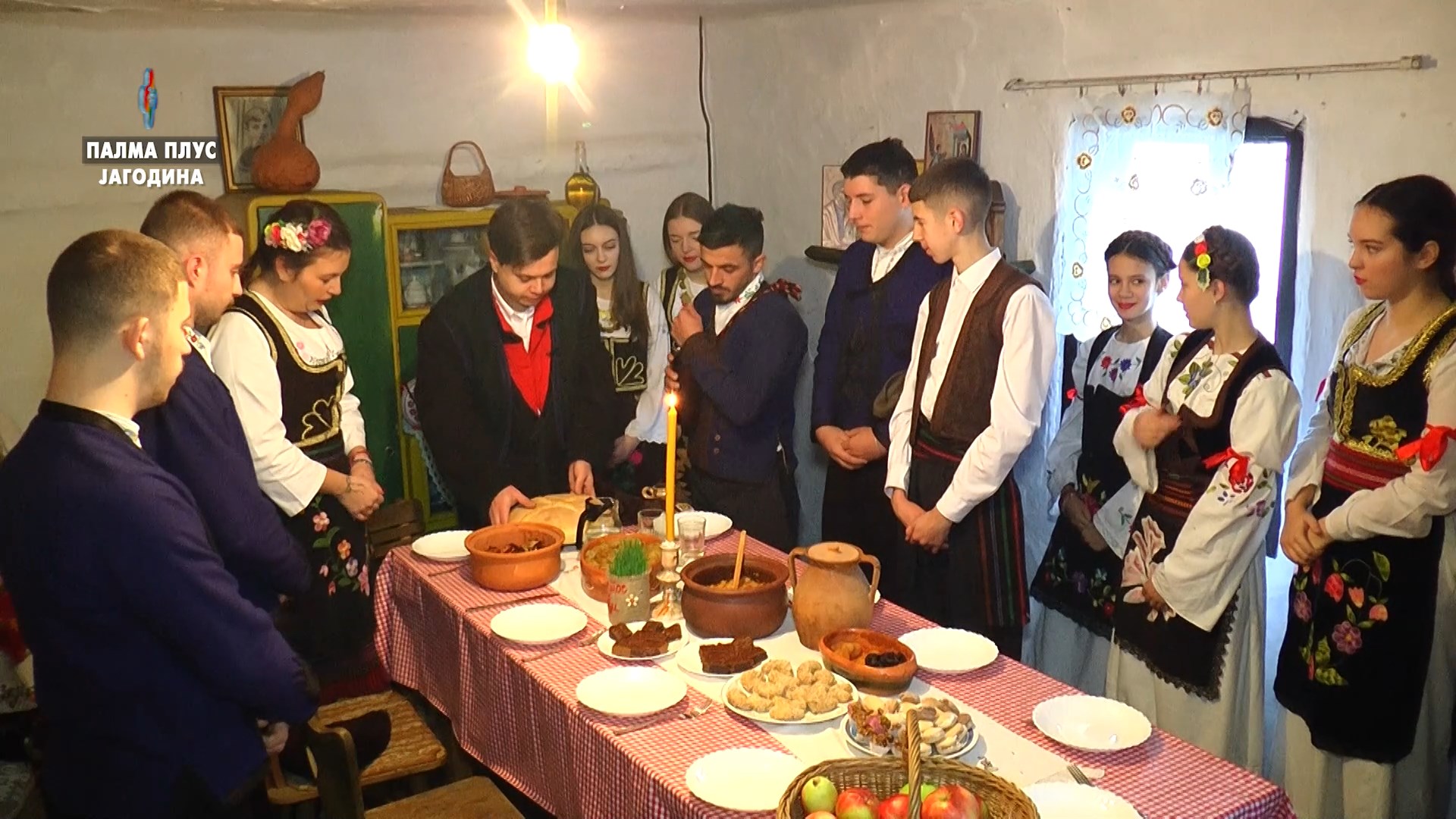 BOZICNO OGNJISTE FHD ZA YOUTUBE.mp4_snapshot_23.12.225