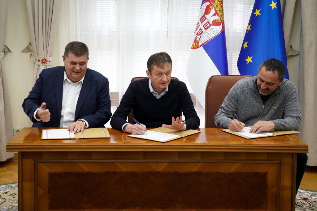 ALEKSANDAR JOVANOVIÆ DAJIÆ, DARKO GLIIÆ, DRAGAN GLIIÆ