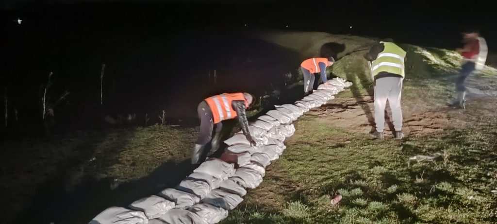 EKIPA VODOPRIVREDNOG PREDUZEÆA