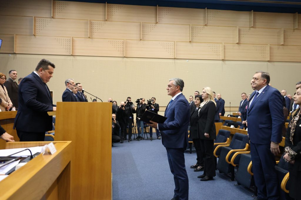 SINIA KARAN, MILORAD DODIK