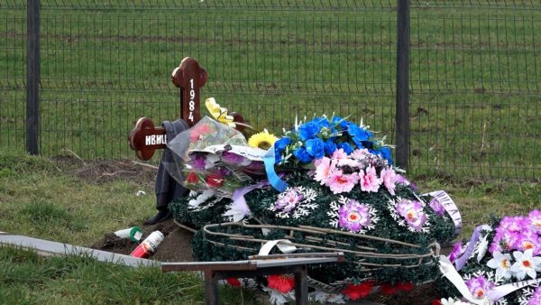 Однета српска застава са гроба Ивице Талића у Скуланеву – 2