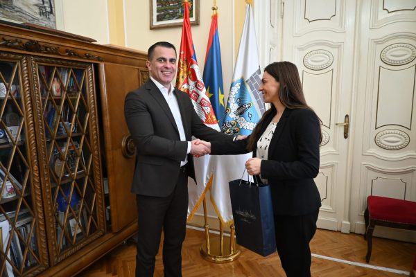 35df8feb-4d02-4ed0-960e-ce9a289d8a7f