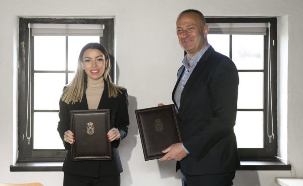 Adrijana Mesarović, Knjaževac – printscreen-instagram.com-mesarovicadrijana – 1950×1200