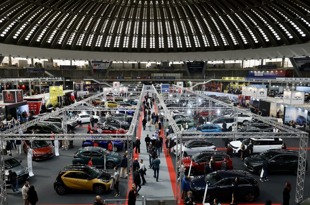 SAJAM AUTOMOBILA I MOTOCIKALA