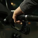Točenje benzina, gorivo, gasna pumpa, sipanje goriva – ClickerHappy on pexels.com