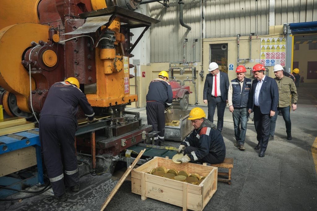 bg_hm108944_260304_1772639946