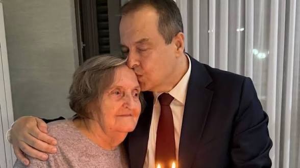 SnapInsta.to_681773857_18080758040624774_3055749830325539466_n