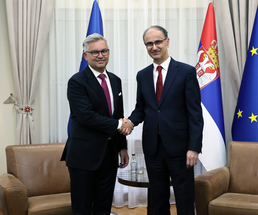 MAGNUS BRUNER, ÐURO MACUT