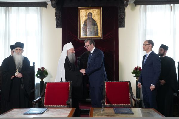 PORFIRIJE, VUÈIÆ I MACUT