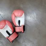 Boks, bokserske rukavice, post – Arisa Chattasa on Unsplash