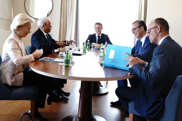URSULA FON DER LAJEN, ANTONIO KOTA,  EMANUEL MAKRON, ALEKSANDAR VUÈIÆ, FRIDRIH MERC