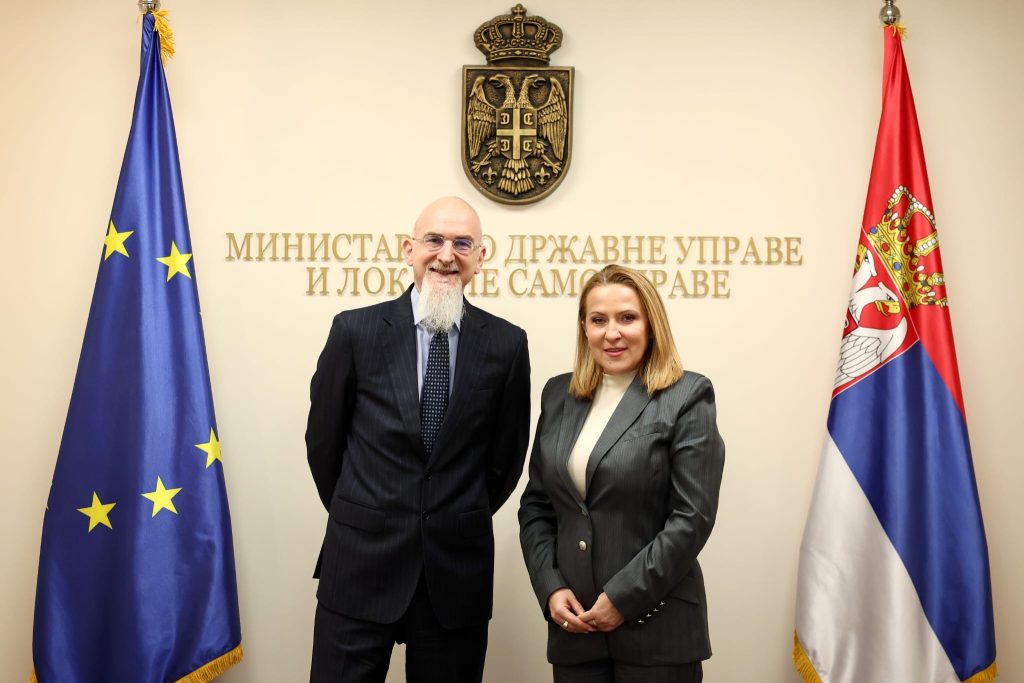LUKA GORI I SNEANA PAUNOVIC
