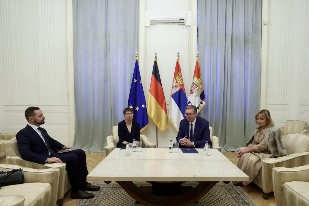 ANKE KONRAD I ALEKSANDAR VUCIC