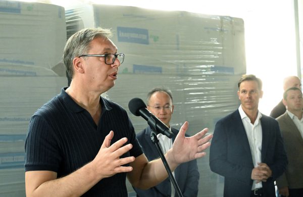 ALEKSANDAR VUÈIÆ, LI MING, SINIA MALI