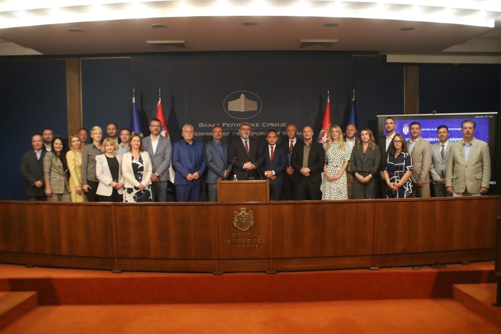 ZAJEDNIÈKA FOTOGRAFIJA